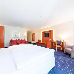 hotel-koener-clervaux.luxembourghotelsguide.com/