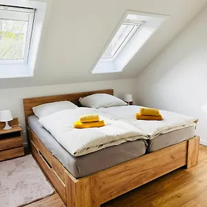 Etagen-wohnung Nahe Flughafen Hamburg Apartment Norderstedt
